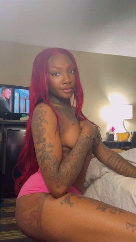Bloomington, IL Female Escort — Incall Location (Wet, Warm) - 1