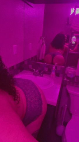 Bakersfield Female Escort — Italian Wet Curly Head & Incall/Outcall - 1