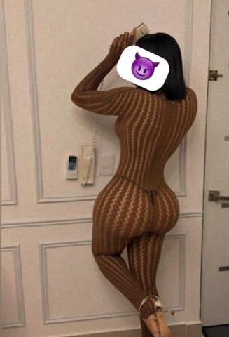 San Gabriel Valley Female Escort — Golden Rain, Trios & Russian Blowjob - 1