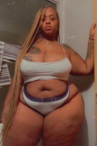 Lynchburg, VA Thick & Light-Skin BBW Masseuse for Incall/Outcall - 1