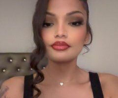 Minneapolis / St. Paul escorts - Layla — GFE, massage, and private content