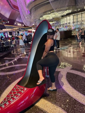 Los Angeles Female Escort — Short, Thick Build, Mixed - 1