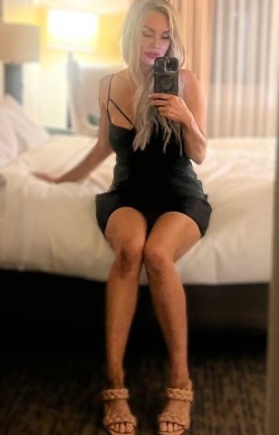 Petaluma, CA Female Escort — Nuru Full Session & Massage - 1
