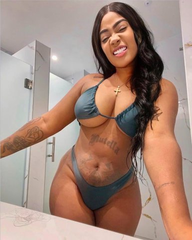 Westchester, New York Dominican Escort — discreet in-call sessions (tan) - 1