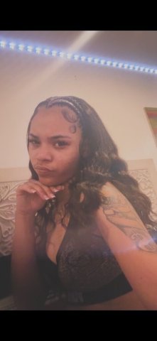Long Beach Female Escort for Outcalls — Petite 21, Verified via Facetime/Meets - 1