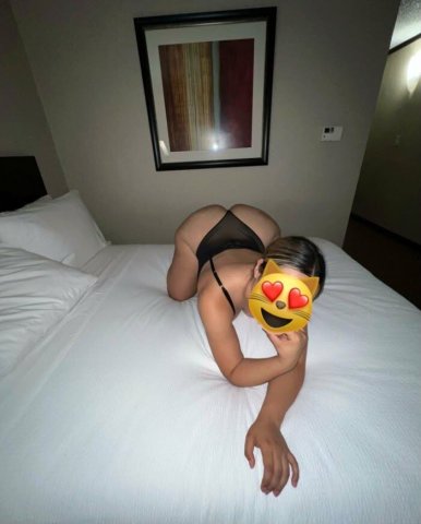 Chicago, IL Latina Escort — 24/7 Deep Throat - 1