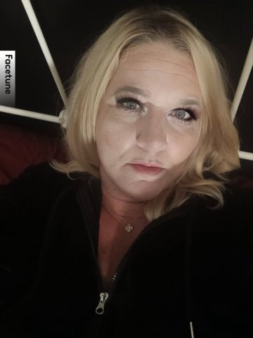 Ventura Female Escort — Dinner Dates, GFE & Overnights - 1