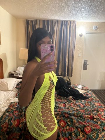 Monterey Petite Barbie Fantasy Escort — discreet, no-bare rule - 1
