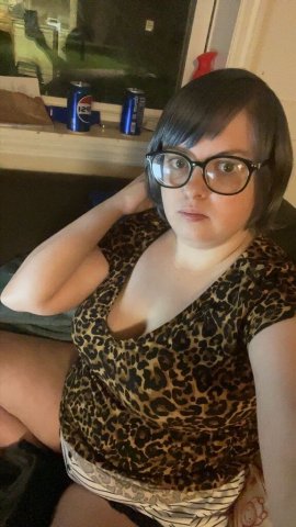 Fort Myers Sweet Smile Escort — Playful Teasing, Soft Touches - 1
