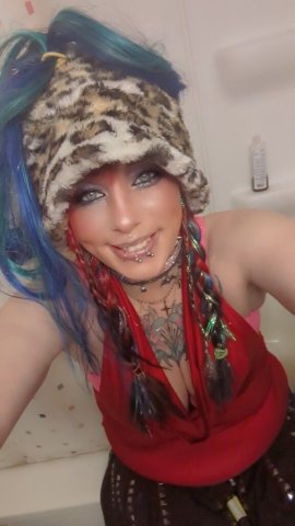 St. Cloud, Minnesota Female Escort — Phone shut off, use new number - 1