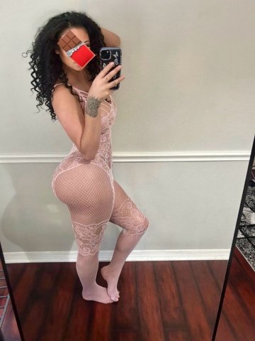 Rosemont Female Escort — Culo Grande, Date Pussy & Anal - 1
