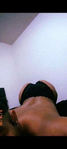 Babyy — Petite Caramel Escort (Incalls/Outcalls in Palmdale/Lancaster, CA) - 1
