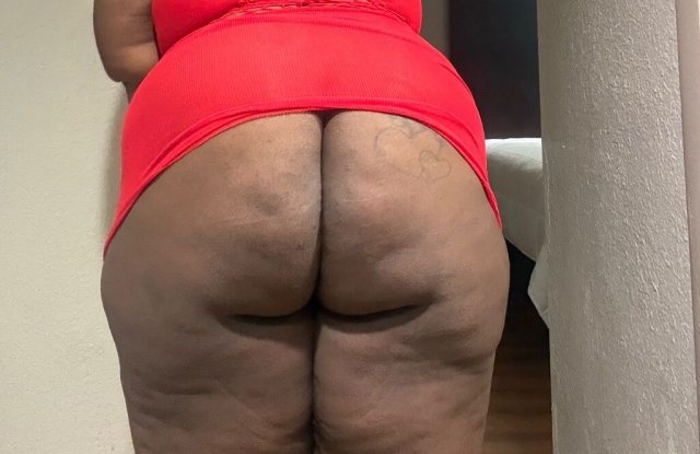 Houston Female Escort — Incalls, outcalls, and massage options - 1