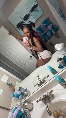 HBIC-22 — GFE, kissing, car fun, and chill time (incall/outcall) - 1