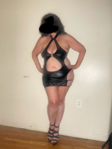 Tall Curvy Cougar/MILF/PAWG Escort in Plainsboro (Princeton) — Hotel Visits - 1