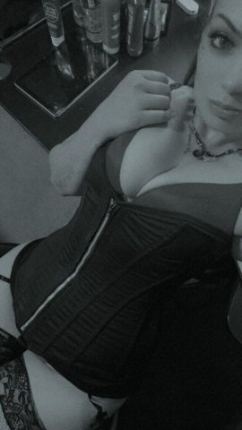 Ventura Female Escort — Hour Sessions & Half-Hour - 1