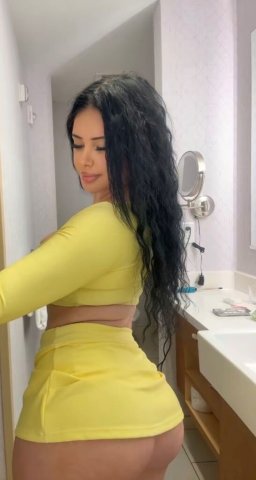 Yakima Female Escort — Text-only scheduling (in-call only) tonight after 9 PM - 1