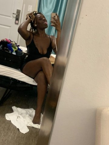 Clarksville Bare Top (In/Outcall) — 125 till 8 pm - 1