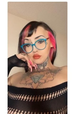 Indianapolis IN Female Escort — Content Facetime Shows & Pierced Pussy - 1