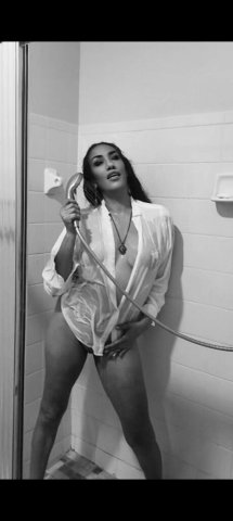 West Palm Beach Florida Female Escort — Fun Tall Mediterranean vibe - 1