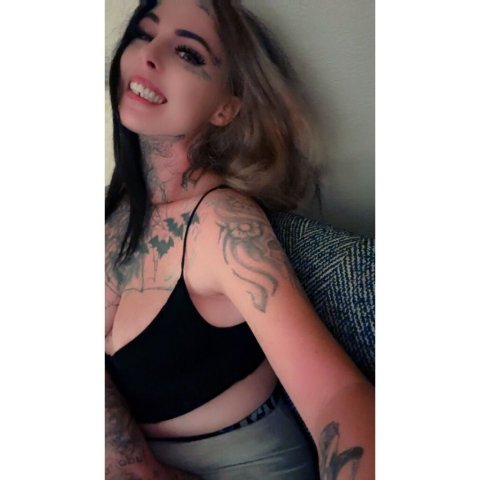 Phoenix Female Escort for Discreet, Appointment-Only Encounters - 1