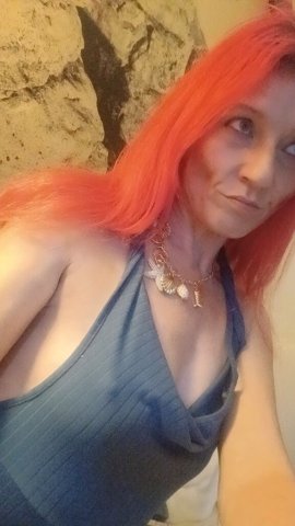 Erin’s Outcall Special — Car Play, Dinner Date & Couples Fun - 1