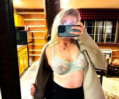 Quad Cities Iowa Female Escort — In-call play with full menu - Image 2