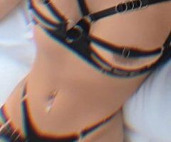 Chicago IL Sexy Skinny 22—New Girl Escort - Image 2