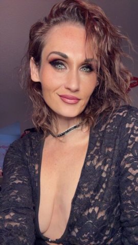 Ocala Female Escort — Incall only (kinks, NSA, discreet) - 1