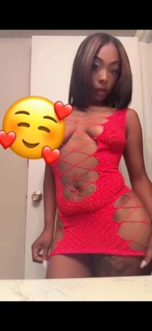 Seductive Flirty Female Escort in Chicago for Couples - 1