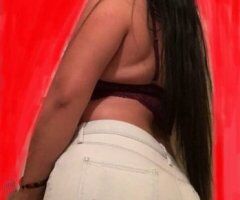 ReaL DeaL  HoTTesT GirL iN ToWn — 25 - Image 2