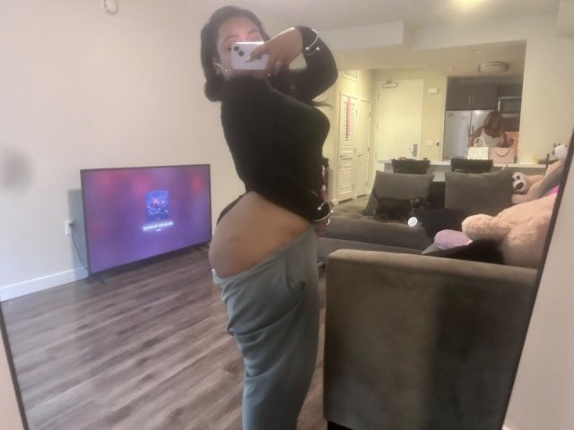 San Fernando Valley Blasian Babe Fun (Hosting + Outcalls/FT) - 1