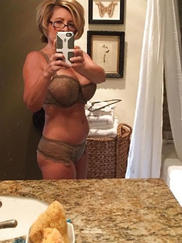 Nicole (40) — Incall/Outcall Latina for Relax Sex (Galveston, TX) - 1