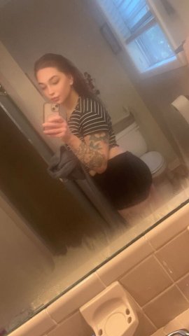 Honolulu Snowbunny Escort (Blue-Eyed, 34) - 1
