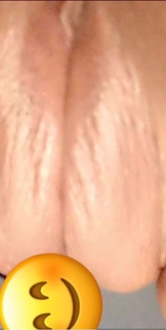 Hattiesburg Female Escort — condom services only - 1