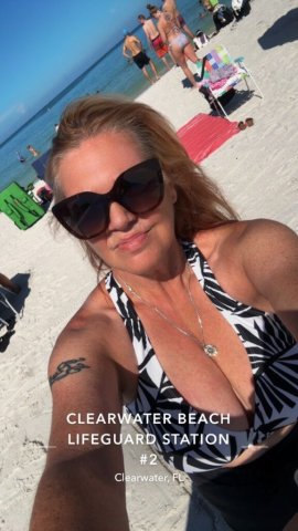Nicole — Mature Blonde Bombshell Escort in Sarasota/Bradenton - 1