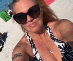 Sarasota/Bradenton escorts - Nicole — Mature Blonde Bombshell Escort in Sarasota/Bradenton