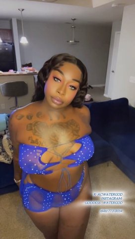 Chicago New Girl Escort — Full Hour Special & Ebony Full Service - 1