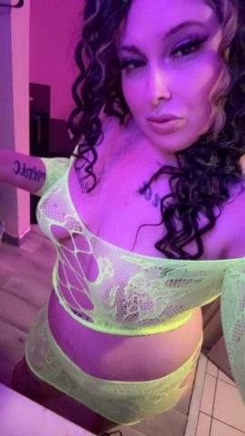 Little Rock Female Escort — Flirty conversations & private time - 1