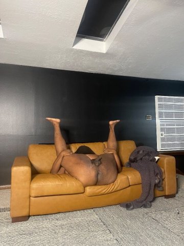 Hole is UNDOUCHED , NATURAL as is Booty Thick Chub slut bottom Visiting - 1