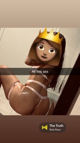 Aliyah — In-calls & out-calls, Tucson petite escort - 1