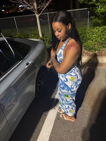 Curvy Female Escort in Boston, MA — Tease & Please Cuck Sessions - 1