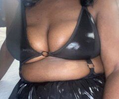 Macon GA Hot Chocolate 5'3—38D (Size 12–14) Female Escort - Image 2