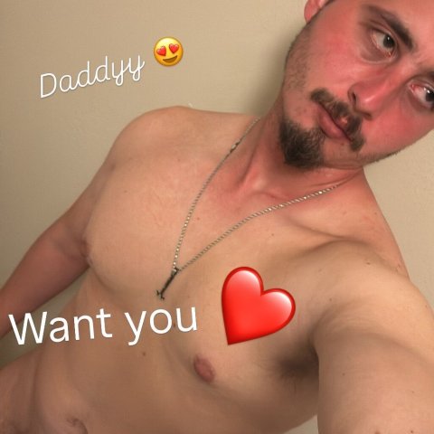 Young and hot stud looking for a woman - 1