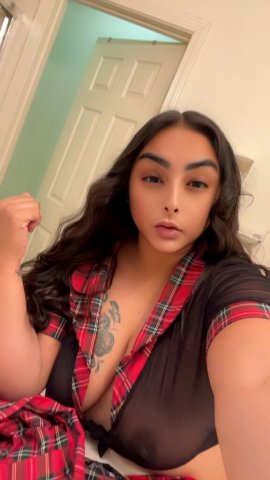 Fresno CA Female Escort — Indian Goddess, 5'4 Burnett Hair Outcalls - 1
