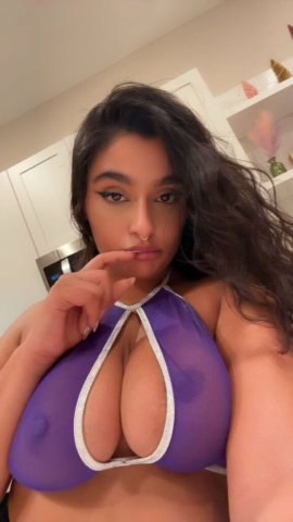 Minneapolis/St. Paul Arab goddess companionship — incall + virtual - 1
