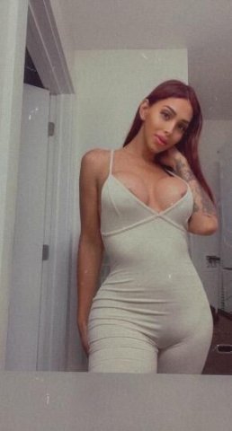 Ft Wayne IN Female Escort — 5'9" model, 34DD - 1
