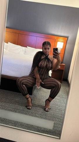 Monterey Female Escort — incalls & outcalls available now - 1