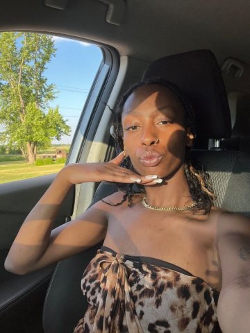 Cedar Rapids IA Female Escort — Adult GFE - 1