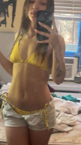 Chico, California Petite Escort — Incalls/Outcalls - 1